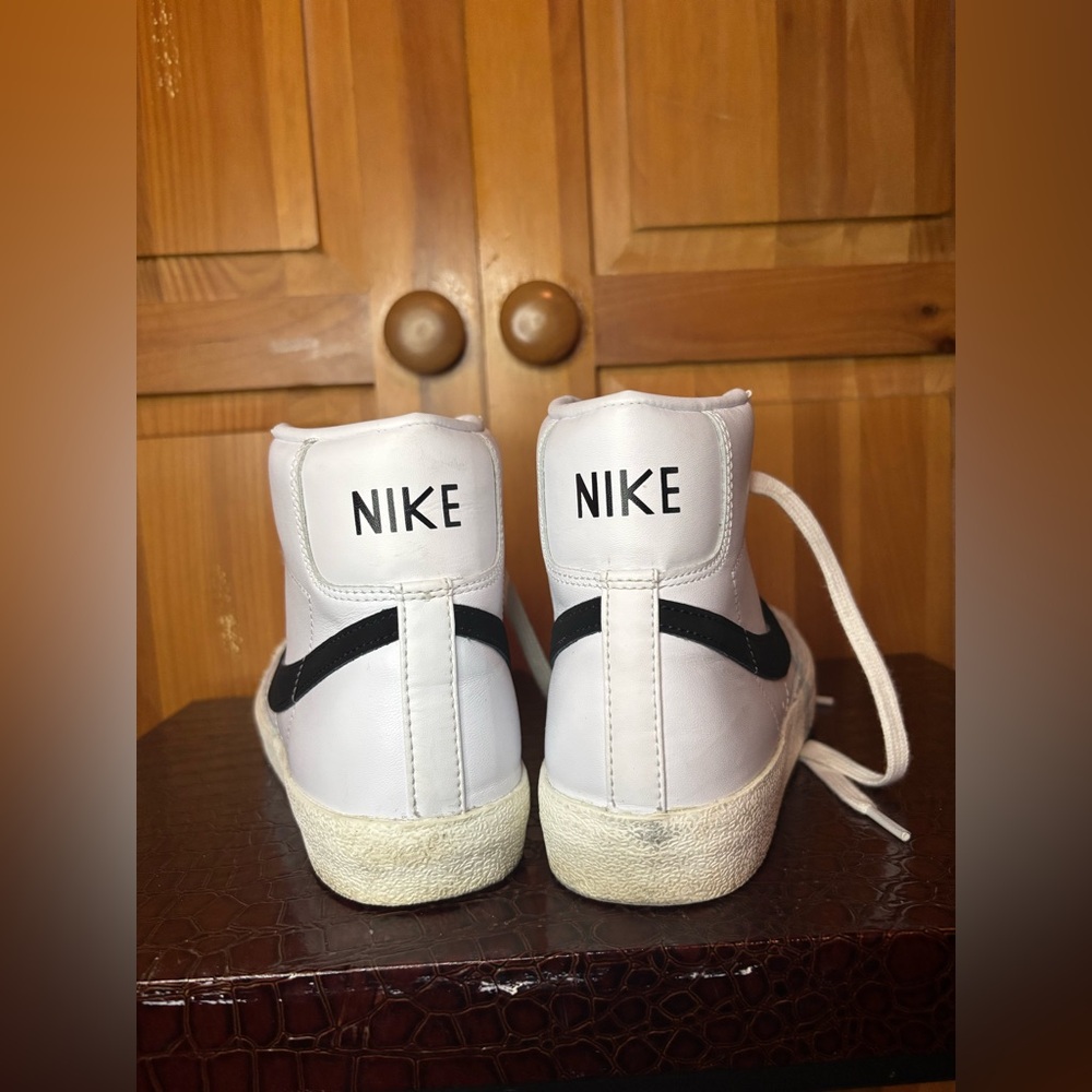 Nike Blazer '77 High-Top Sneaker- Women’s - Picture 4 of 9